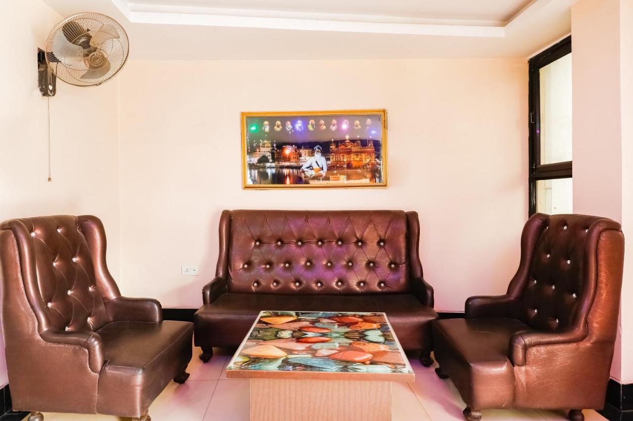 Oyo 71149 Jeet Residency Rewa Εξωτερικό φωτογραφία